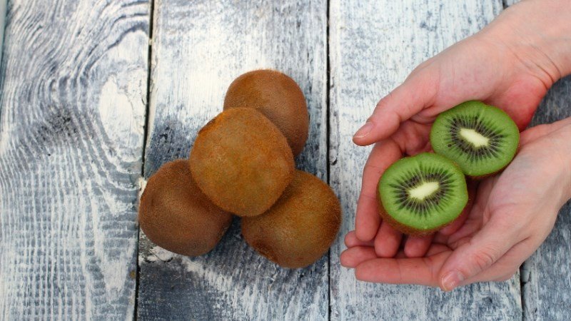 Cách nhận biết **kiwi vàng** chín tươi ngon