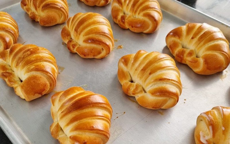 Cách thưởng thức bánh cua phô mai thông minh