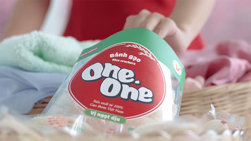 Cách thưởng thức bánh gạo đúng cách để không lo tăng cân