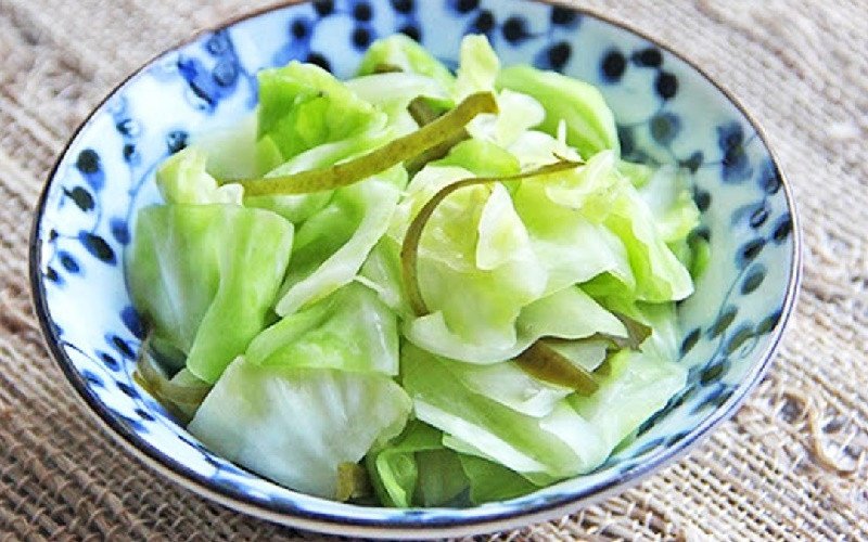 Cải bắp luộc vừa thanh mát vừa giảm cân