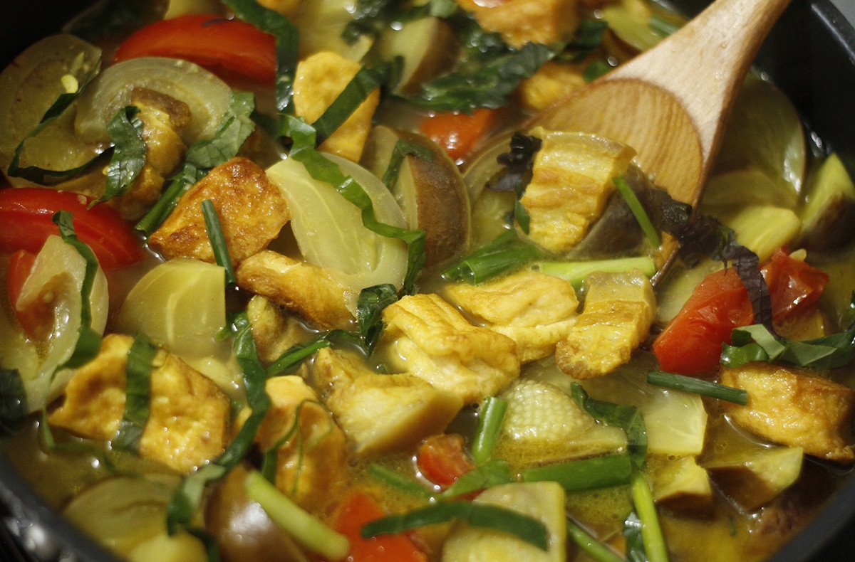 Canh cà pháo lá lốt thơm ngon