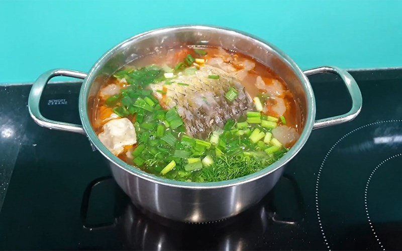 canh chua cá trắm nấu sấu thanh mát