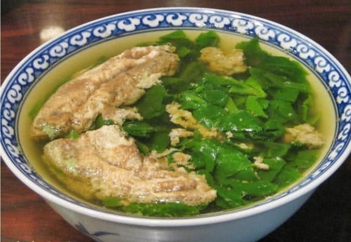 Canh cua đồng mồng tơi nóng hổi