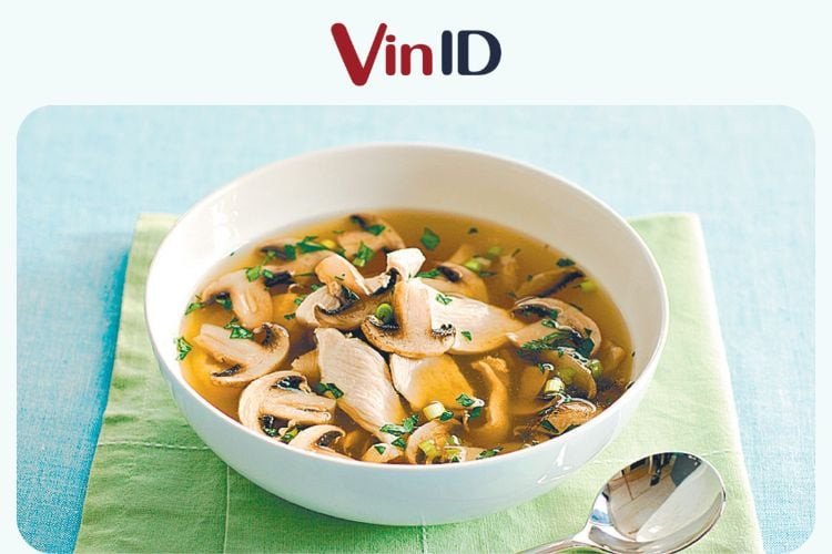 Canh gà nấu nấm thuốc bắc thơm lừng bồi bổ