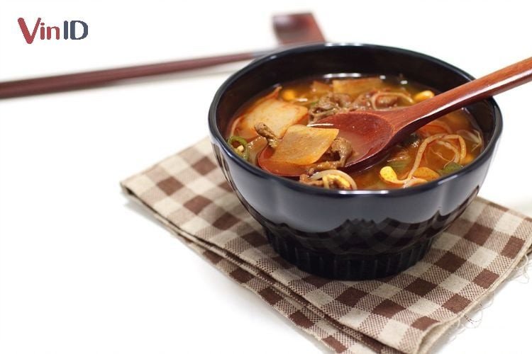 Canh giá đỗ thịt bò bổ dưỡng cho bữa ăn