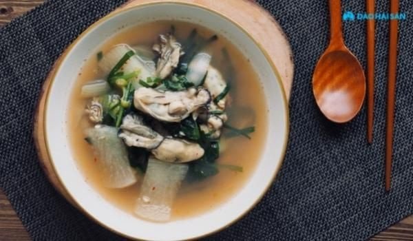 Canh hàu củ cải trắng ngọt mát tự nhiên