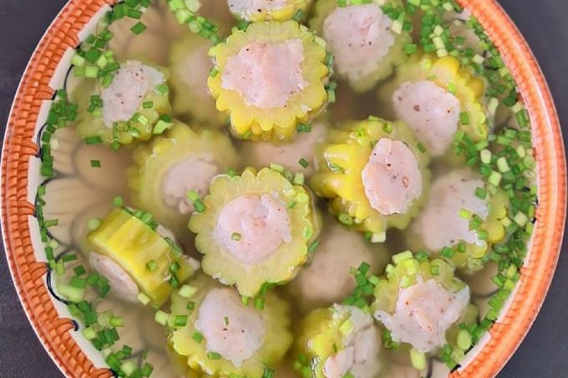 Canh khổ qua nhồi chả cá thác lác