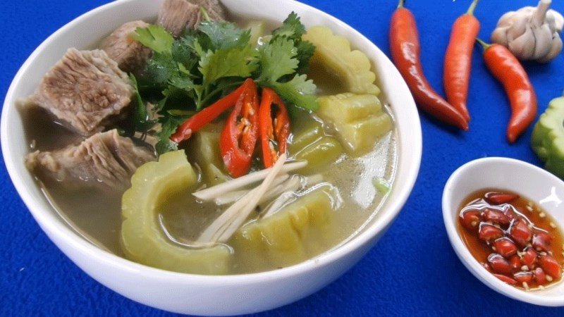 Canh mướp đắng thịt bò lạ miệng, giàu dinh dưỡng