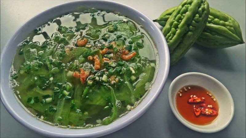 Canh mướp đắng tôm khô thơm lừng, dễ làm