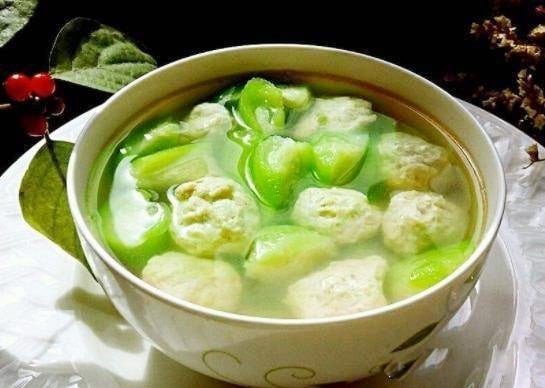 Canh mướp suông xanh mướt ngon miệng