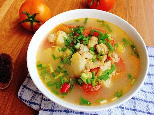 Canh ngao cà chua nấu dứa giải nhiệt