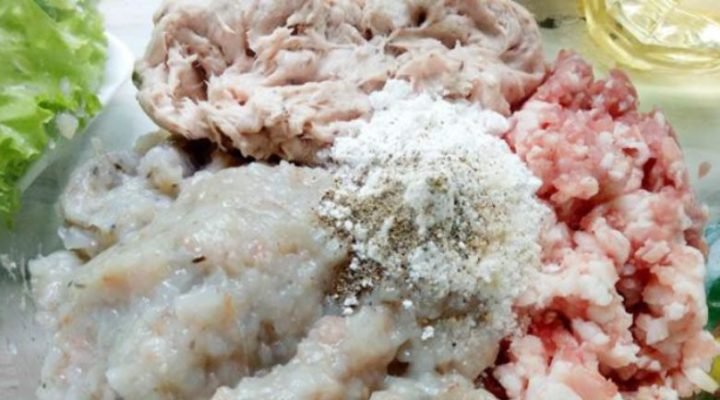 Chả tôm thịt băm sẵn sàng để ướp gia vị