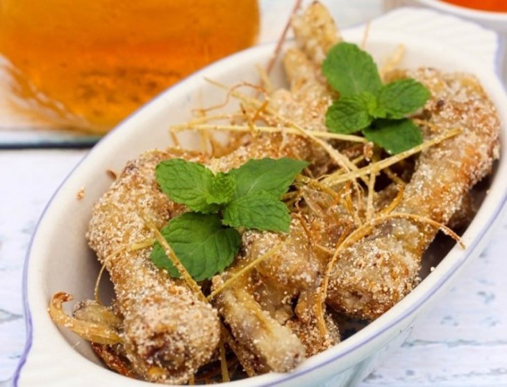 Chân gà rang muối giòn rụm, đậm đà hương vị, món ăn vặt khó cưỡng