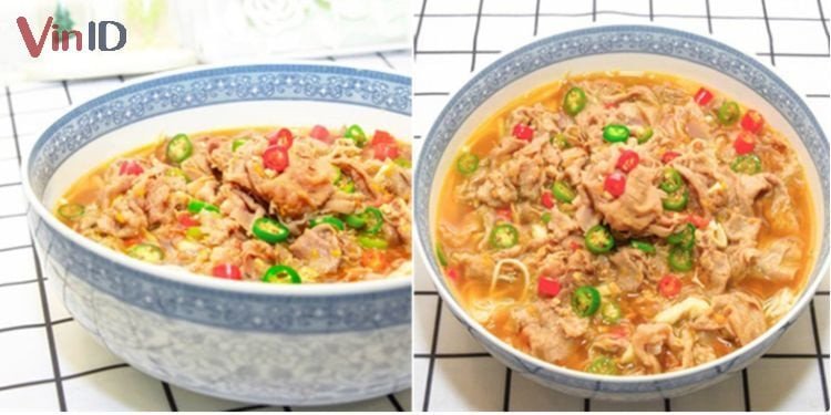 Chan nước canh thịt bò nóng hổi lên bát nấm kim châm tươi