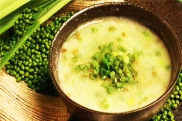 Cháo cá hồi đậu xanh dinh dưỡng