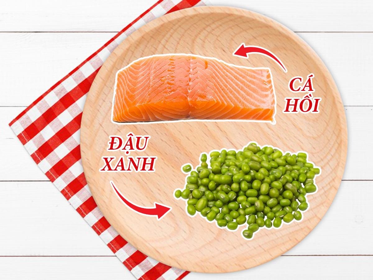 Cháo cá hồi hạt sen đậu xanh bồi bổ cho bé