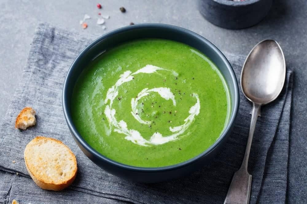 Cháo cá thu rau mồng tơi thơm ngon cho bé