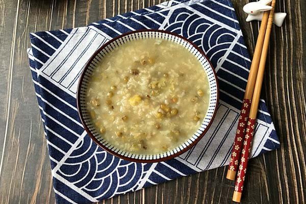 Cháo đậu xanh là lựa chọn tuyệt vời để tăng cường hệ miễn dịch