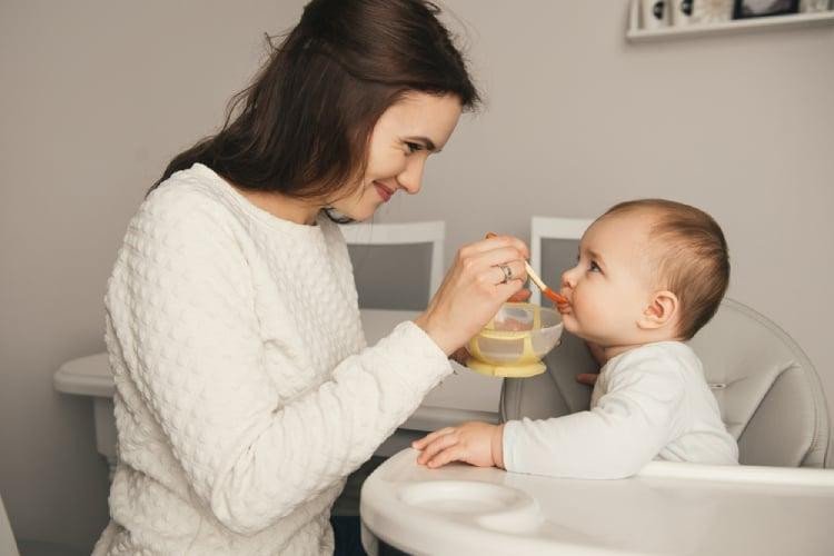 Cháo lươn nấu với rau gì cho bé