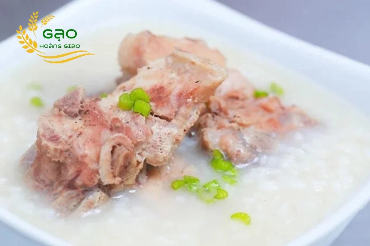 Cháo sườn non mềm thơm béo ngậy