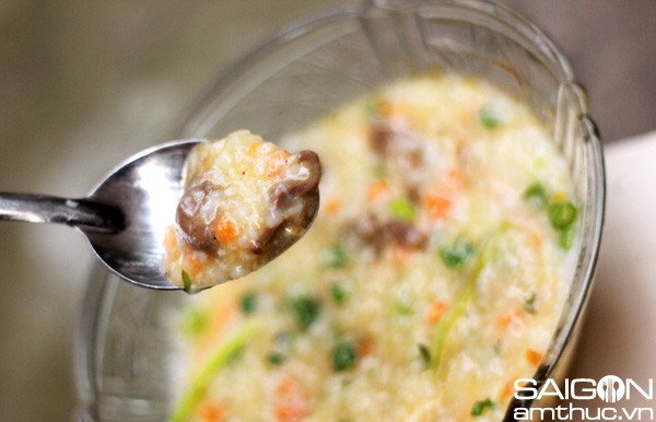 Cháo tim heo dinh dưỡng giúp người ốm nhanh chóng phục hồi sức khỏe.