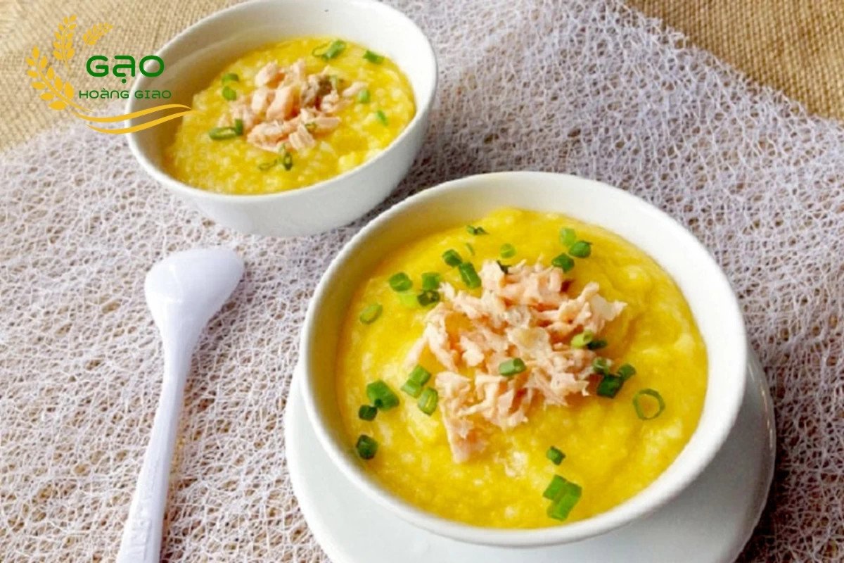 Cháo tôm bí đỏ cho bé ăn dặm