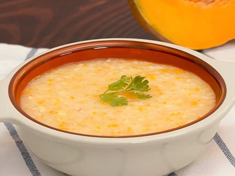 Cháo tôm bí đỏ thơm ngon bổ dưỡng cho người lớn