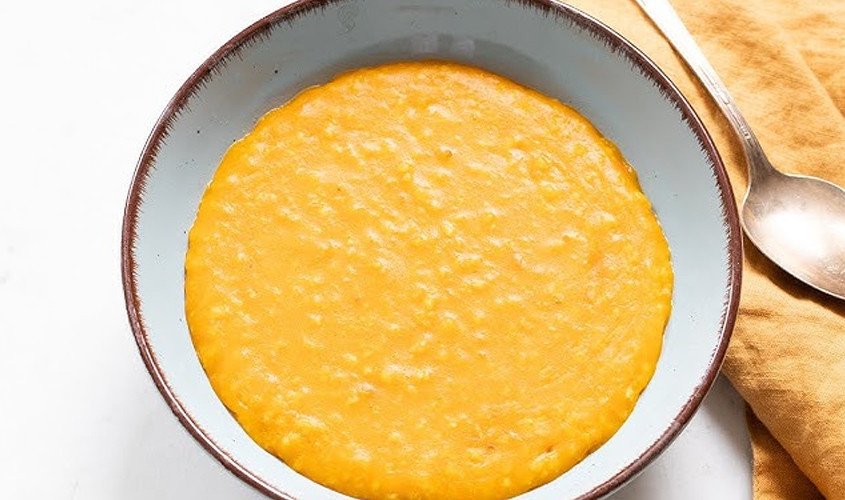 Cháo yến mạch bí đỏ phô mai cho bé trên 1 tuổi