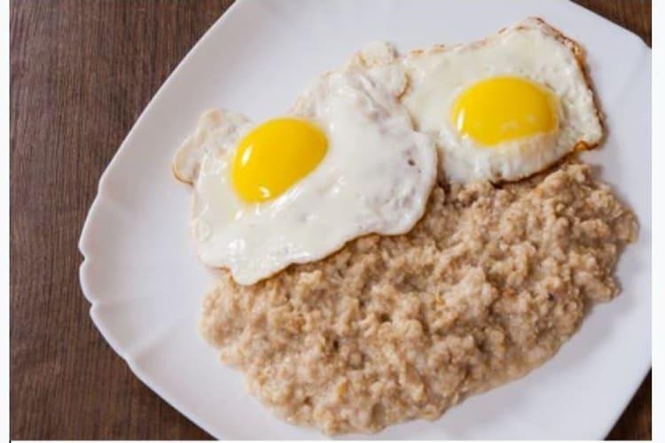 Cháo yến mạch trứng gà thanh đạm giúp giữ dáng