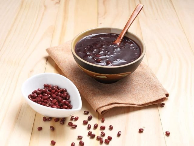 Chè đậu đỏ với bột năng thơm ngon, sánh mịn