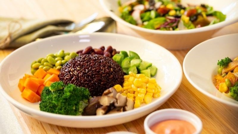 Chế độ ăn kiêng với gạo lứt giúp kiểm soát cân nặng