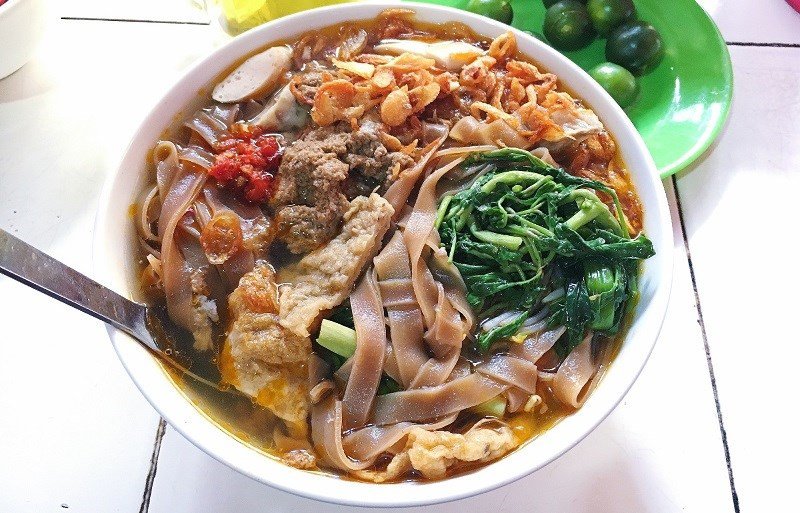 Chế độ ăn uống cân bằng với món bánh đa thịt
