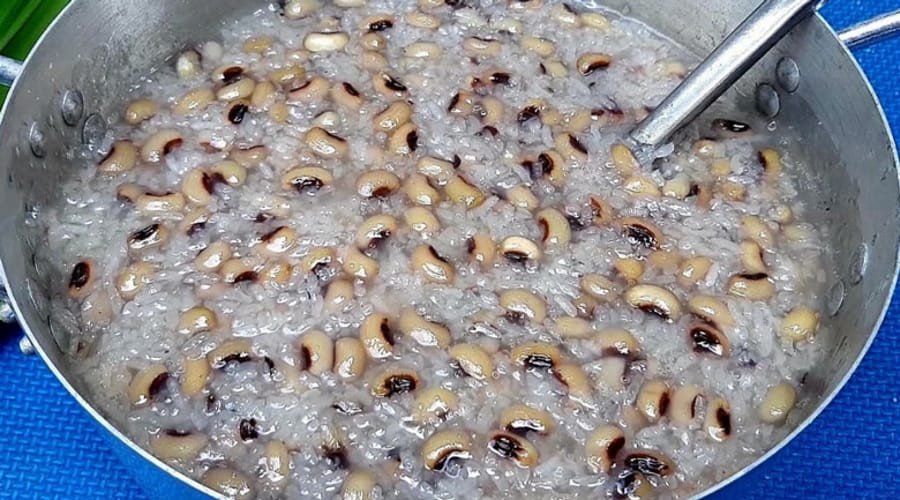 Chén chè đậu trắng nếp truyền thống thơm ngon, chuẩn vị