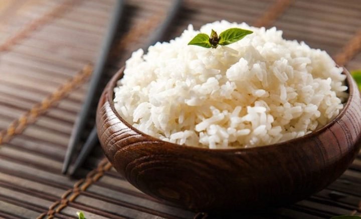 Chén cơm trắng thơm ngon, biểu đồ calo cơm có bao nhiêu calo