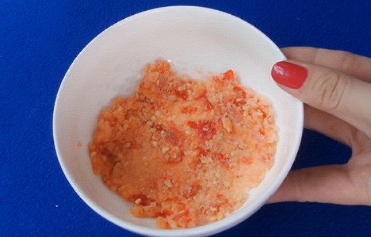 Chén muối ớt chanh cay nồng, đậm đà để chấm thịt bò kho