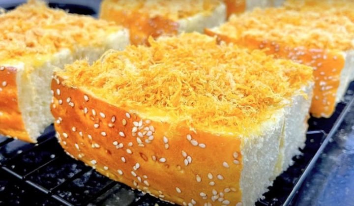1 Bánh Mì Ruốc Bao Nhiêu Calo? Phân Tích Dinh Dưỡng Chiếc bánh mì ruốc thơm ngon với lớp ruốc phủ đều, chứa bao nhiêu calo