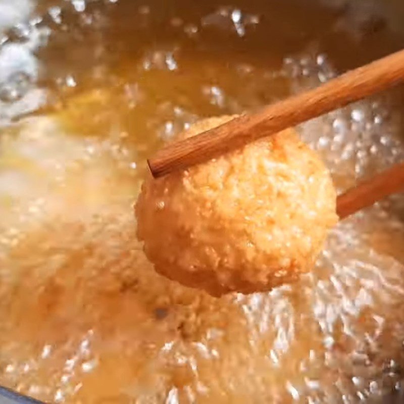 Chiên bánh khoai tây sữa tươi vàng giòn