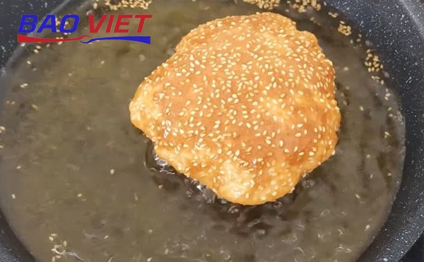 Chiên bánh tiêu vàng giòn hấp dẫn