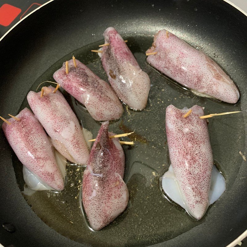Chiên sơ mực nhồi thịt