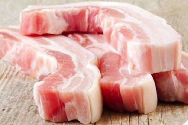 Chọn thịt ba chỉ tươi làm thịt kho tàu