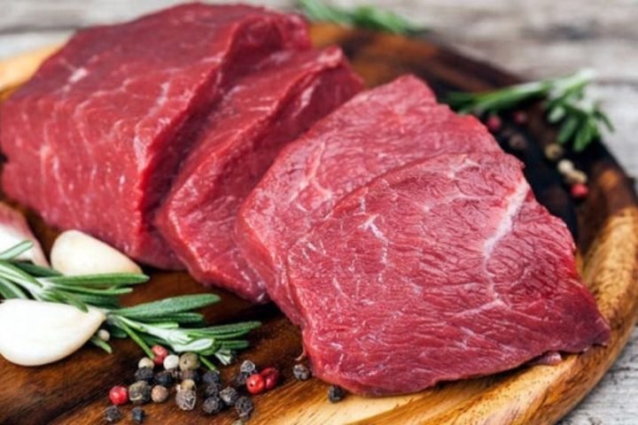 Bí Quyết Xào Thịt Bò Mềm Cho Bé Ăn Ngon Đúng Chuẩn Chọn thịt bò tươi ngon để xào mềm cho bé
