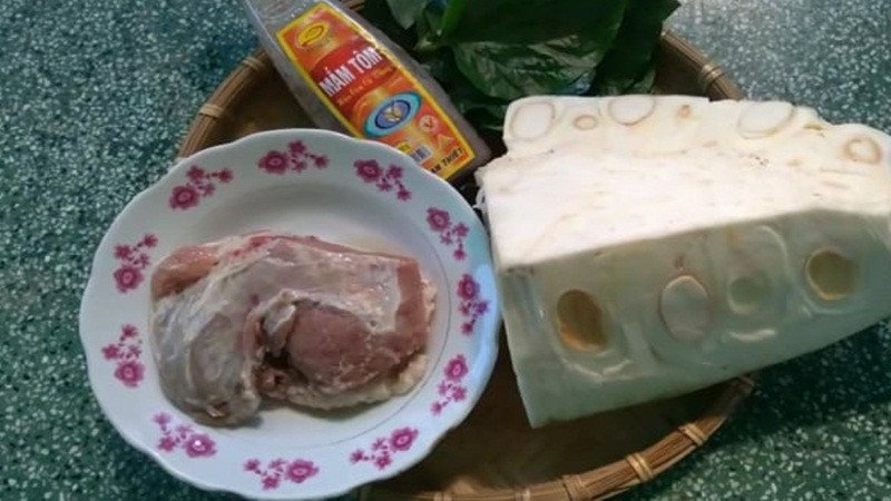 Chuẩn bị đầy đủ nguyên liệu làm mít non xào lá lốt tươi ngon.