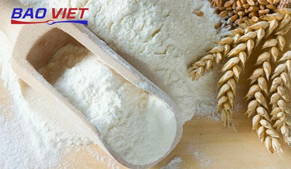 Chuẩn bị nguyên liệu làm bánh tiêu