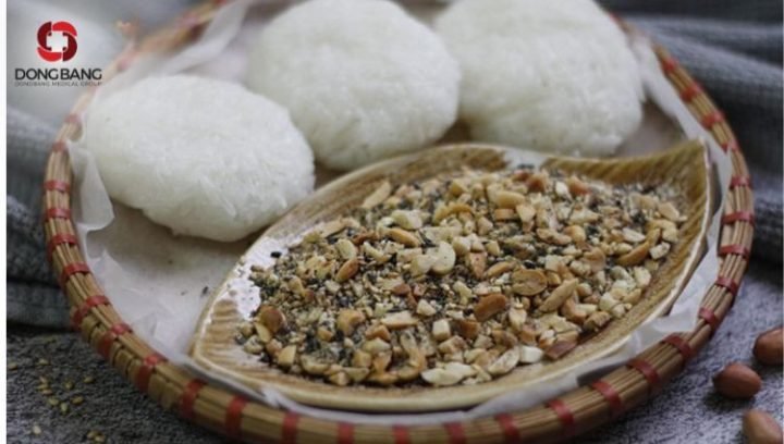 Cơm nắm cá hồi thơm ngon, tiện lợi cho bữa ăn bổ dưỡng và cân bằng calo