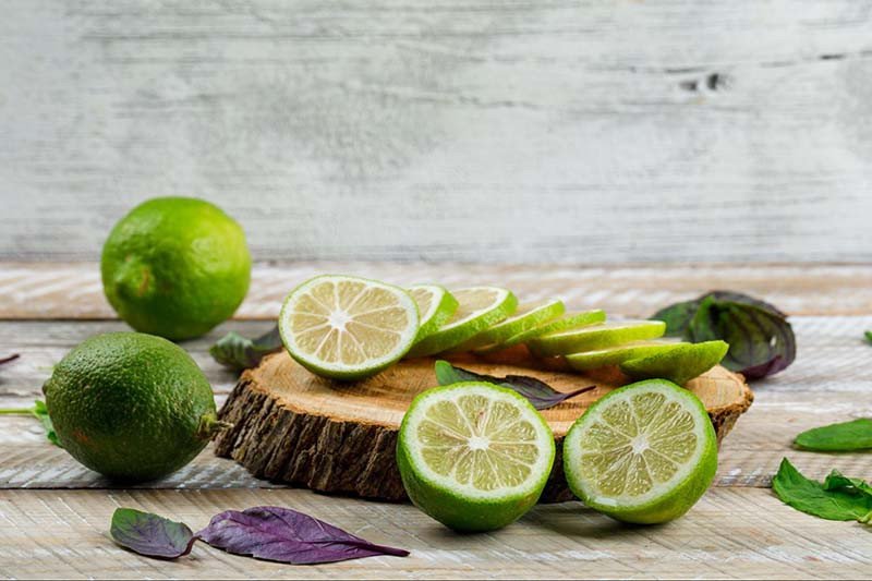 công thức nước lá tía tô và chanh làm mờ nám