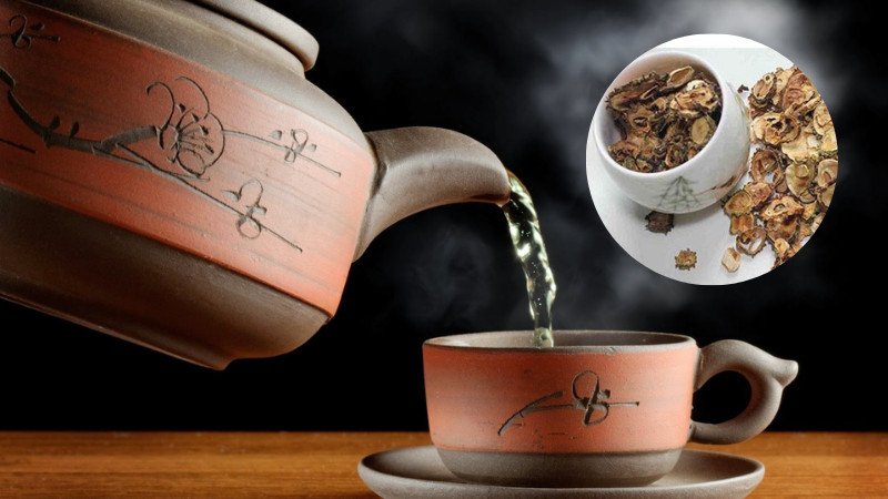Củ ráy khô đã được thái lát, sẵn sàng để nấu nước củ ráy và tận hưởng các lợi ích sức khỏe