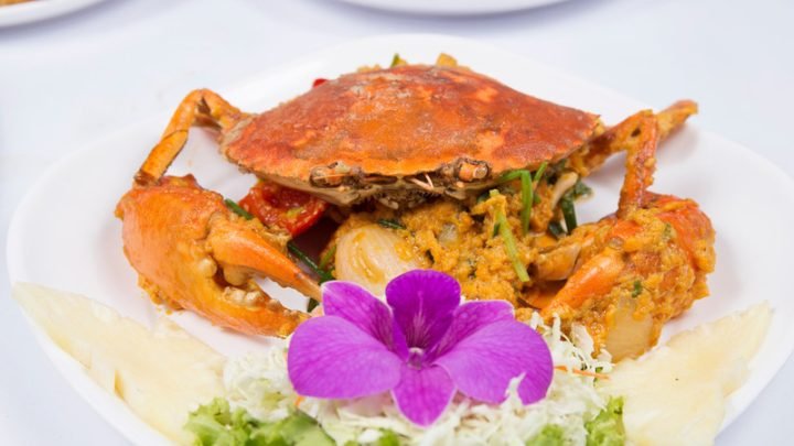 Cua là thực phẩm được nhiều người yêu thích với gạch cua béo ngậy