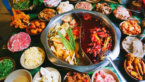 Cách Nấu Lẩu Tứ Xuyên Chuẩn Vị Cay Nồng Đậm Đà Tại Nhà Đặc sản lẩu Tứ Xuyên cay nồng từ Trung Quốc