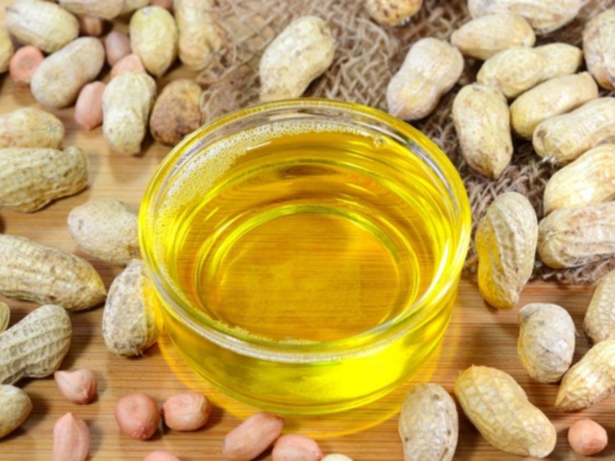 Dầu đậu phộng giúp món mì Quảng gà thêm đậm đà