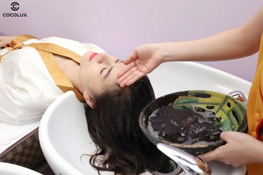 Dầu gội bồ kết có bọt hỗ trợ giảm rụng tóc